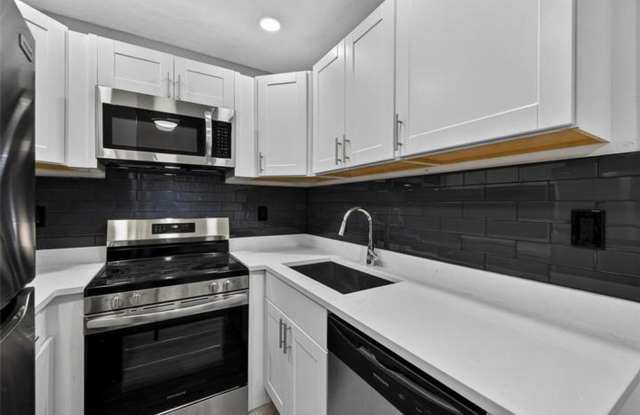 1541 NW 7th Terrace, Fort Lauderdale, FL 33311 - 5531 photos photos