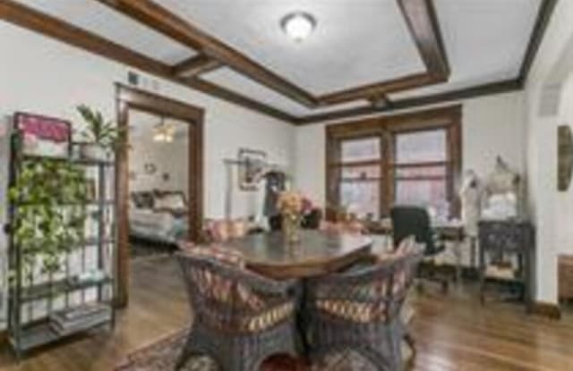 304 W 34th St - 3W - 304 West 34th Street, Kansas City, MO 64111