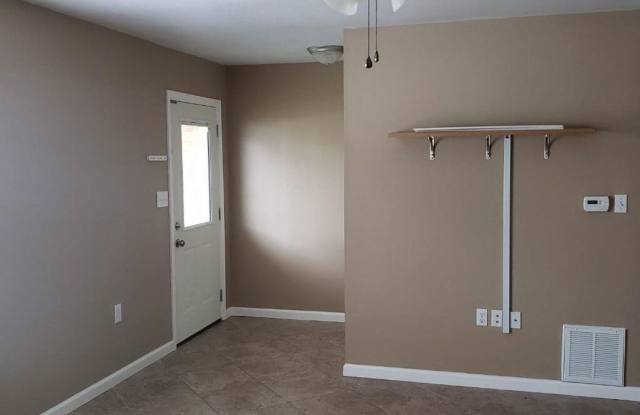 Nice 3 Bedroom Home For Rent! Gallery 3