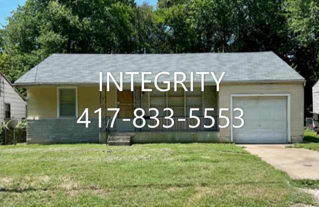 1537 N Kentwood Ave - 1537 North Kentwood Avenue, Springfield, MO 65803