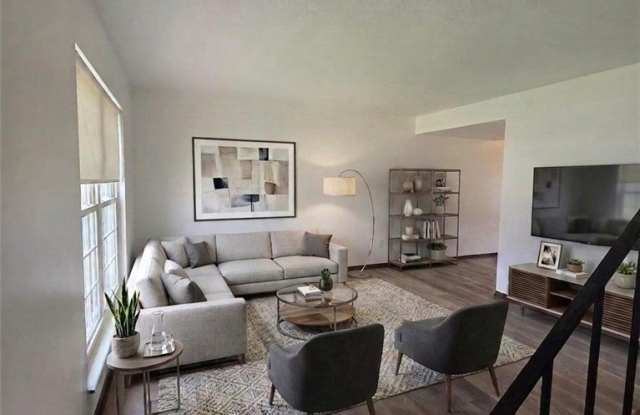 111 E Pike St Gallery 4