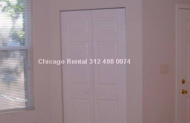 3735 North CHRISTIANA Gallery 3