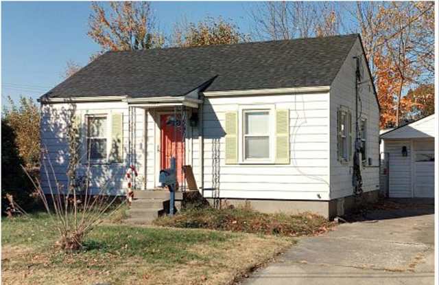 Great 2BR house with garage! Gallery 1