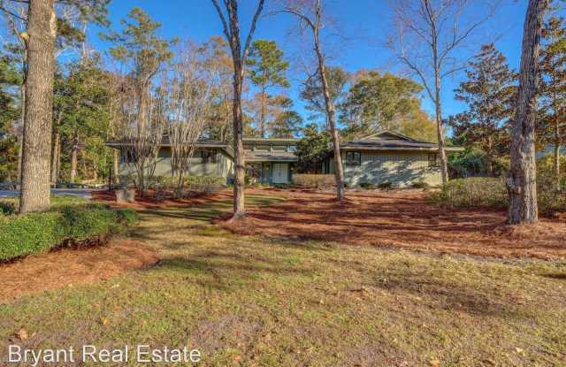 5225 Marina Club Drive Gallery 2