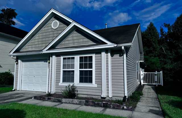 A True Summerville Gem in Eagle Run!! photos photos