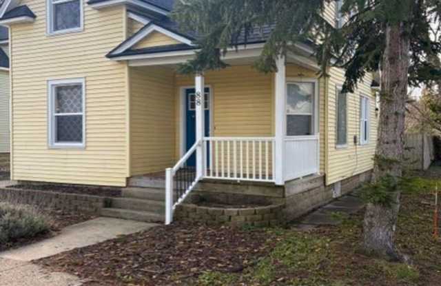 Welcome to Spacious 4 Bedroom, 1 Bathroom Holland Home photos photos