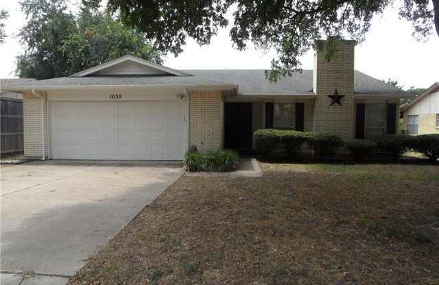 1030 Aspen Lane - 1030 Aspen Lane, Mansfield, TX 76063
