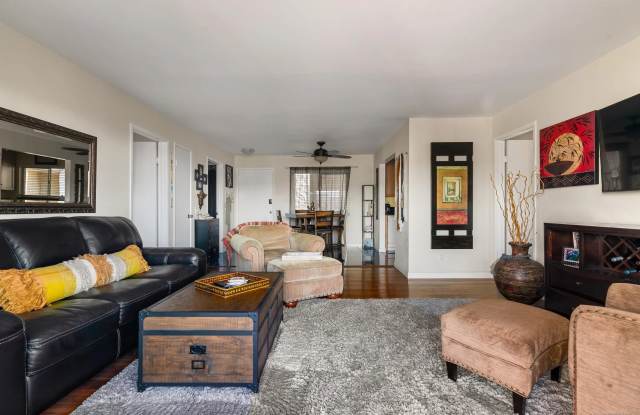 2530 Clairemont Drive Gallery 3