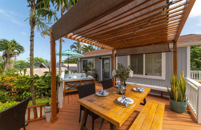 10% Summer Special! North Shore Home w/ AC, Mountain  Ocean Views: Pali Kai - 51-10 Lau Place, Kaaawa, HI 96730