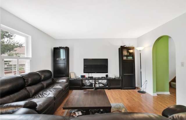 722 Carters Grove Dr Gallery 4