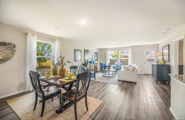 160 Cordova Crossing Gallery 3