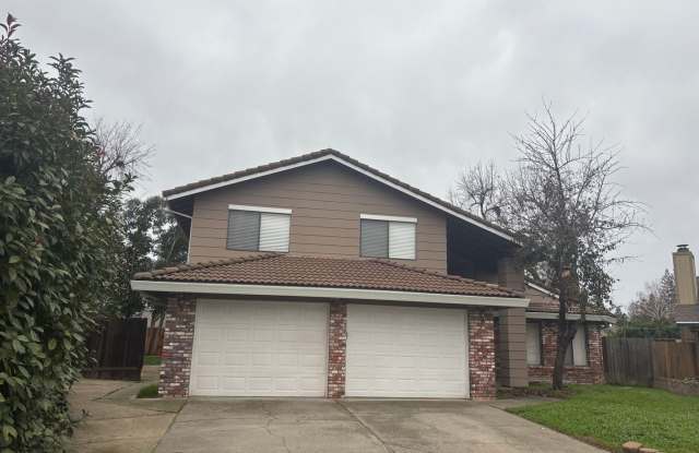 Beautiful Fair Oaks 4/2! BIG HOUSE **See details below for viewings** - 5125 Vista Del Oro Way, Fair Oaks, CA 95628