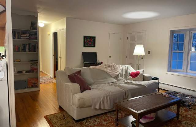 3 bed, 1 1/2 Bath House - 2066 North Oak Lane, Park Forest Village, PA 16803