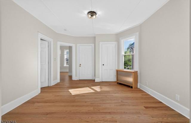 19 Sylvan Pl Gallery 4