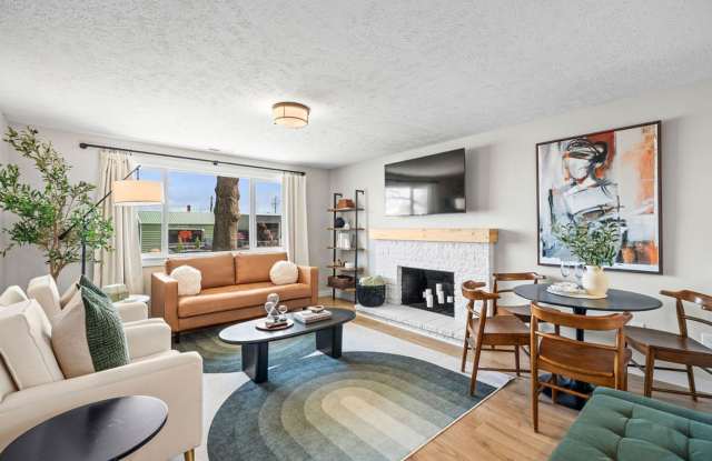 Trendy 2B/1B Unit C I Near Gonzaga/WSU/EWU  5 Hospitals I Pet Friendly photos photos