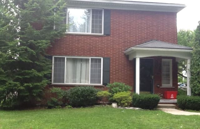 895 Harcourt - 895 Harcourt Rd, Grosse Pointe Park, MI 48230