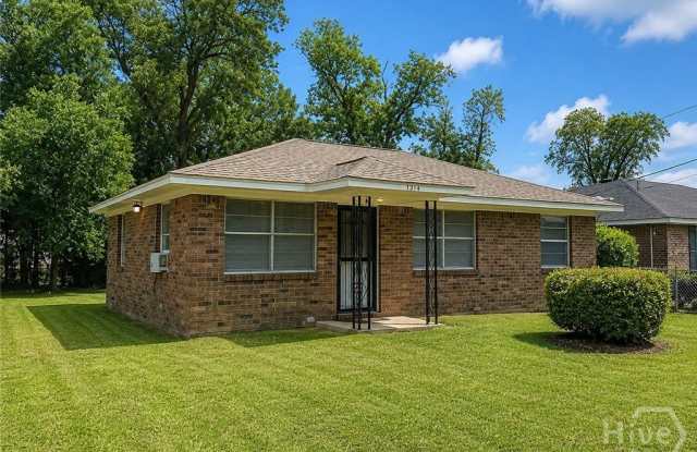 1104 Sherman Avenue photos photos
