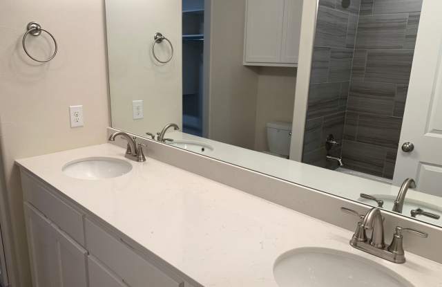 Three bedroom duplex conveniently located in Newcastle! Gallery 4