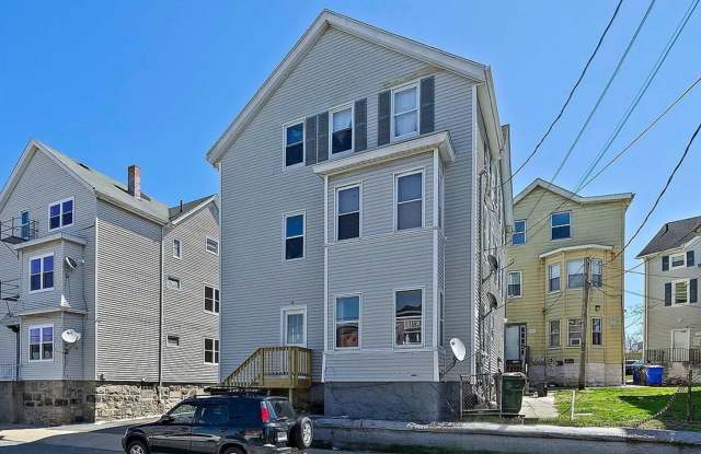 Charming 3BR Apartment in Fall River photos photos