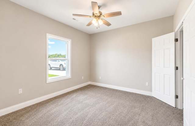 Beautiful new 4 bedroom 2 bath home Gallery 4
