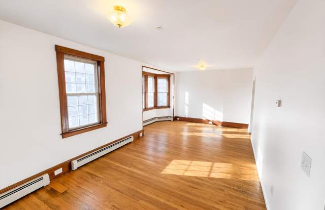 45-49 8th Street Gallery 1