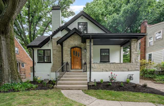 3245 Koenig Ave photos photos