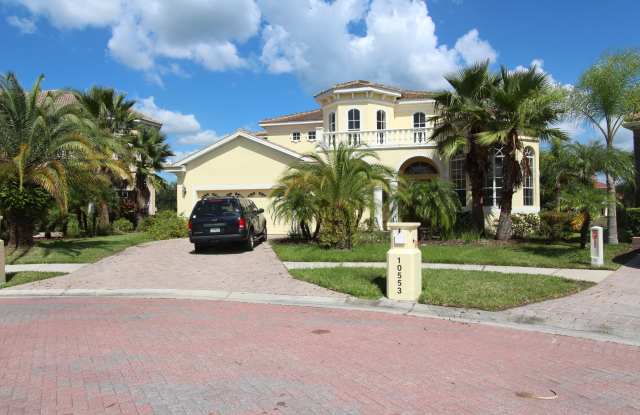 10553 Martinique Isle Dr - 10553 Martinique Isle Drive, Tampa, FL 33647
