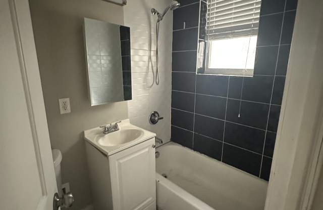 885 18th Ave photos photos