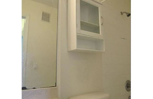 8858 West Flagler Street Gallery 3