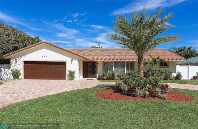 2741 NE 40th Court - 2741 Northeast 40th Court, Lighthouse Point, FL 33064