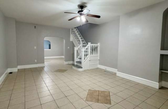 Spacious 4-Bedroom Paschall Rental with Large Backyard photos photos Spacious 4-Bedroom Paschall Rental with Large Backyard photos photos