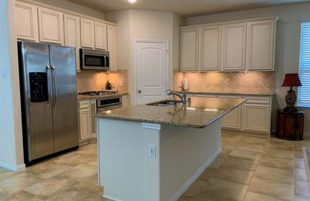 1522 Heartwood Drive Gallery 3
