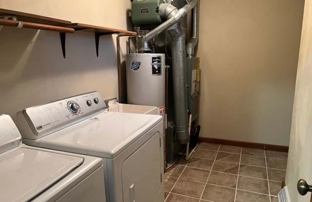 4 BEDROOM 2 FULL BATH MOVE IN READY!! photos photos