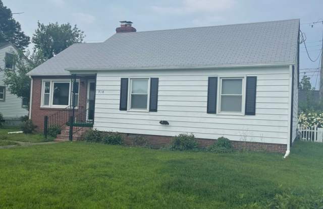 918 13th Street (Christopher Shores) Newport News 23607 Gallery 1