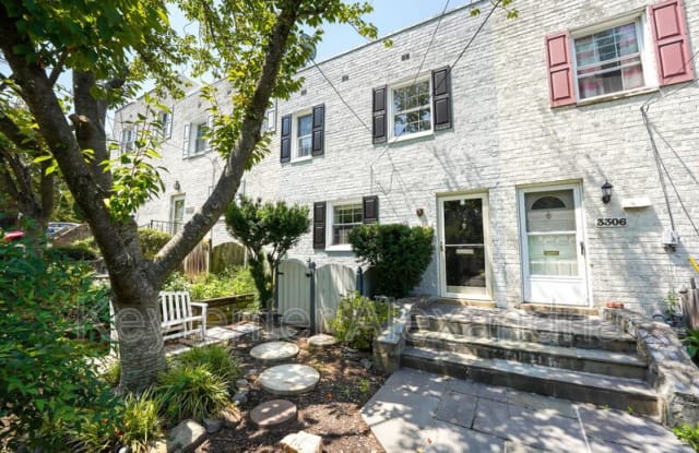 3304 Landover St. - 3304 Landover Street, Alexandria, VA 22305