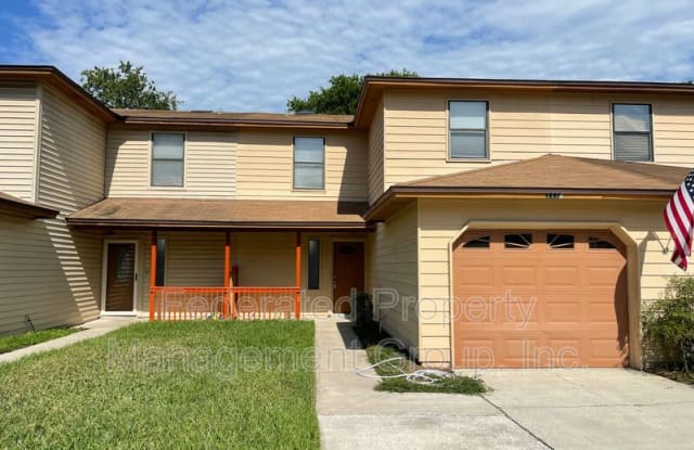 1114 ROMAINE CIR W - 1114 Romaine Circle West, Jacksonville, FL 32225