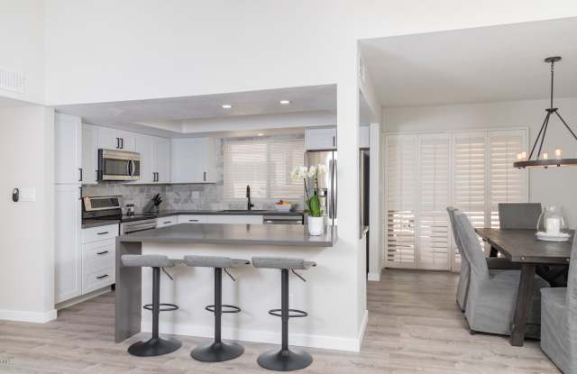 7417 N VIA CAMELLO DEL NORTE -- Gallery 2
