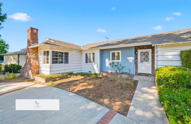 Charming 3-Bedroom Single-Story Home in Desirable Arcadia! photos photos
