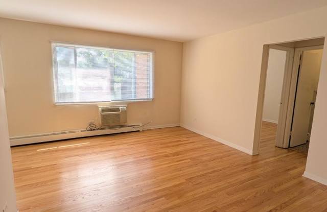 1040 Ashland Gallery 2