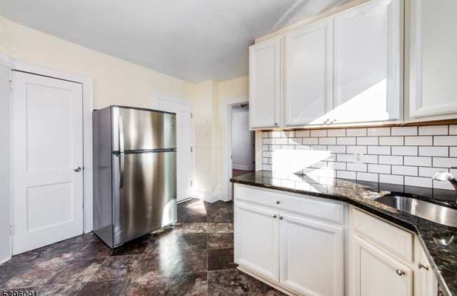 11 Lewis St photos photos