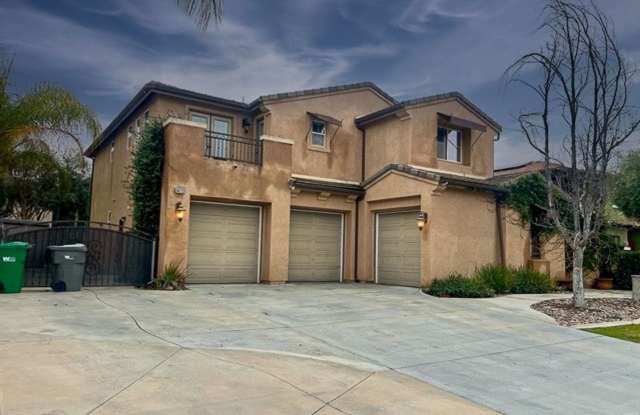 5 bedroom Winchester home with a 3 car garage for LEASE! photos photos