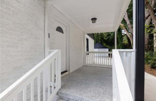 1803 S Gordon Street SW Gallery 3
