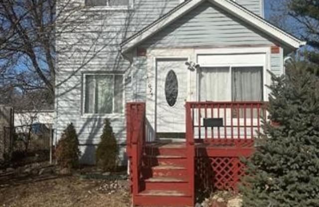 11075 ESSEX Avenue - 11075 Essex Avenue, Warren, MI 48089