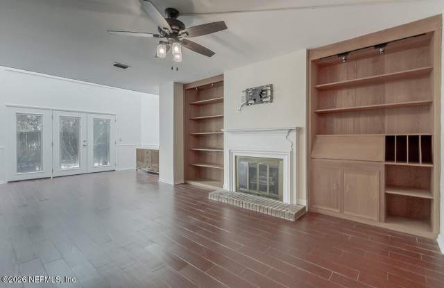 3216 OAK Street Gallery 4