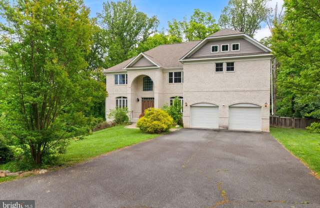 7324 STATECREST Drive Gallery 2
