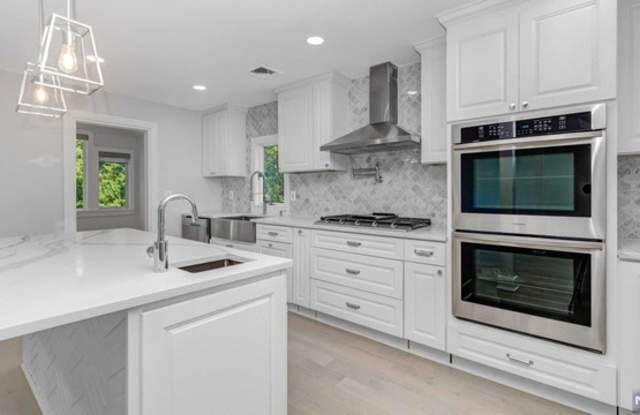 436 East Saddle River Road Gallery 4