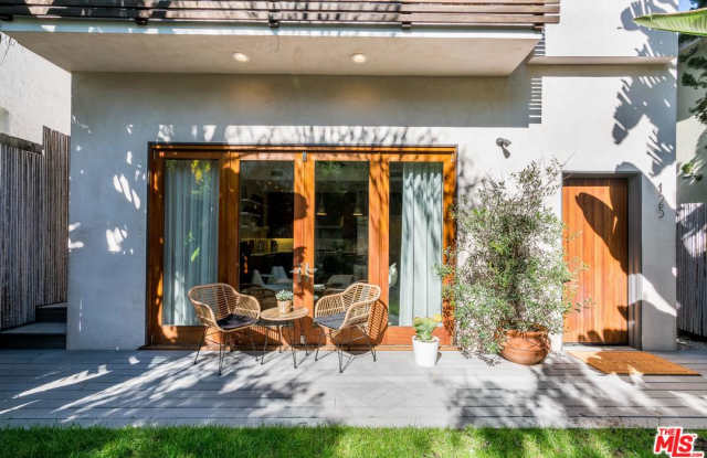 125 VISTA Place Gallery 2