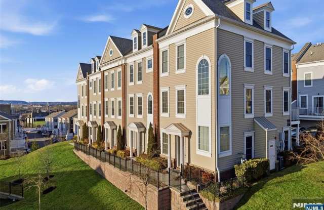 215 Roosevelt Drive photos photos