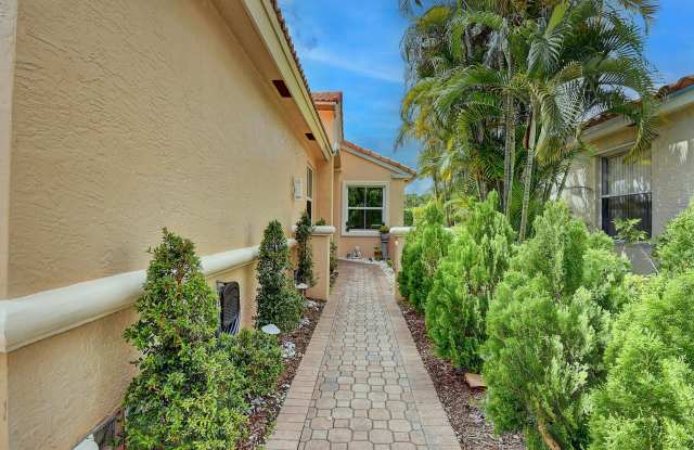 11182 Sea Grass Circle Gallery 2