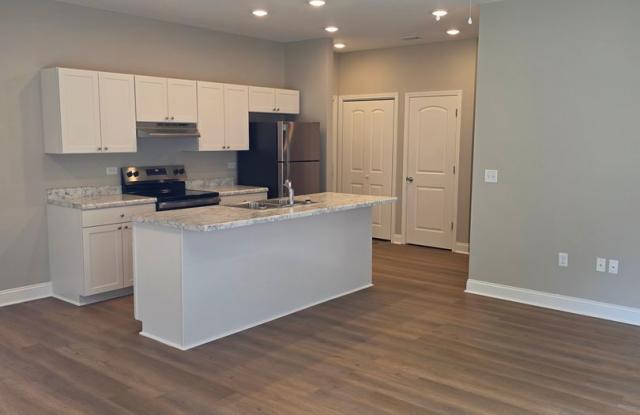 Charming 3 bed, 1.5 bath Gallery 4